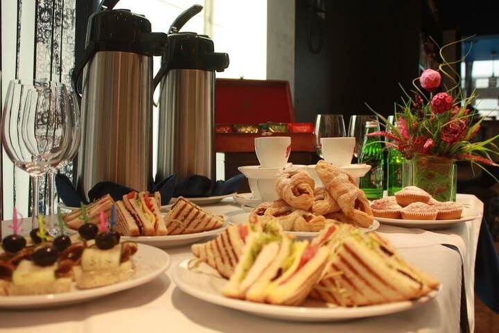 Breakfast/Coffee Service 30 of 36