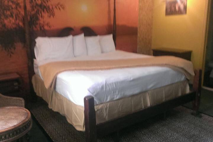 Room 19 of 35