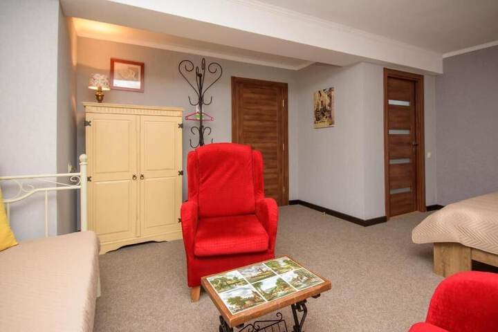 Room 8 of 50
