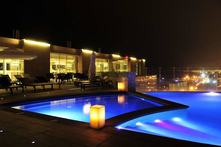 Pools & Facilities