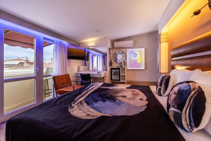 Room 48 of 120