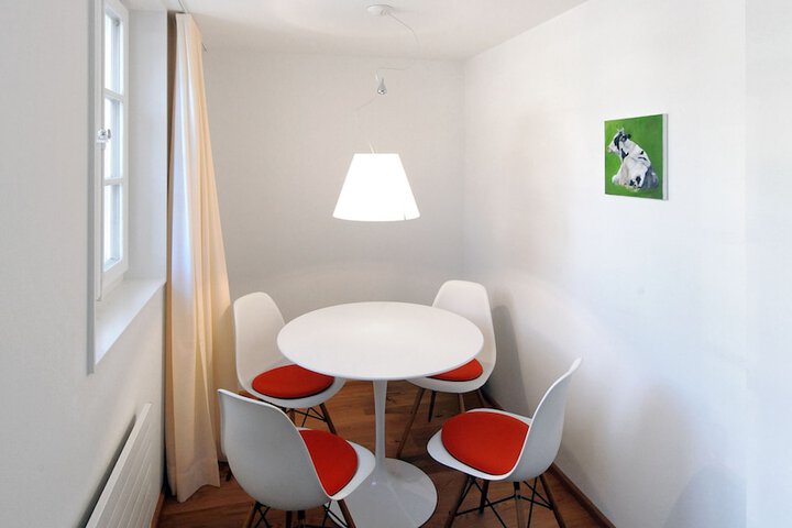 Room 17 of 32
