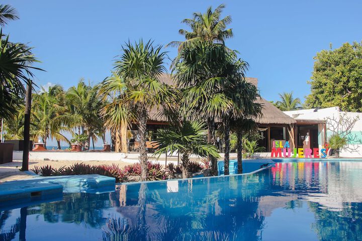 Pool Hotel
