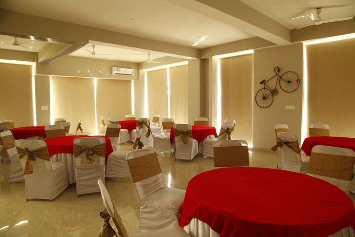 Ballroom/Hall 77 of 87
