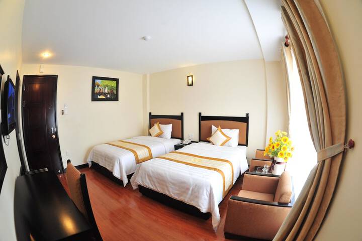 Room 6 of 35