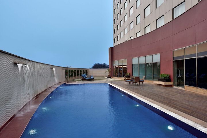 Pool Hotel