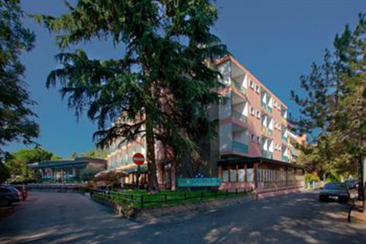 Hotel 7 of 29