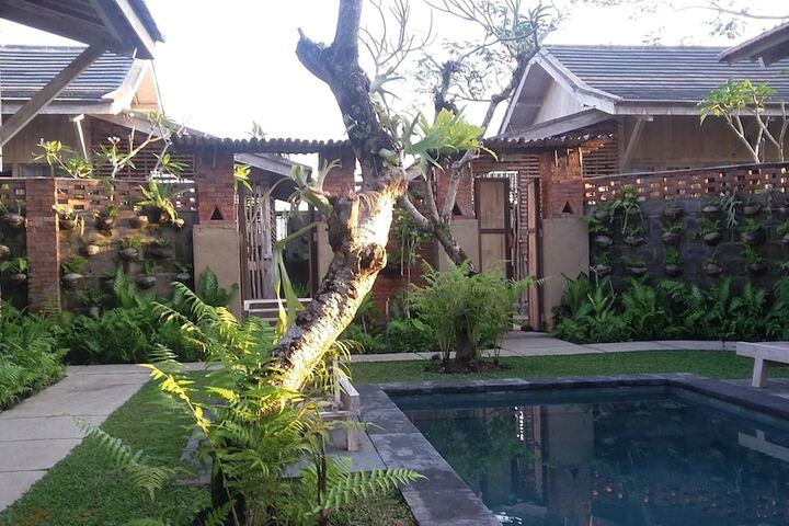 Pool Hotel