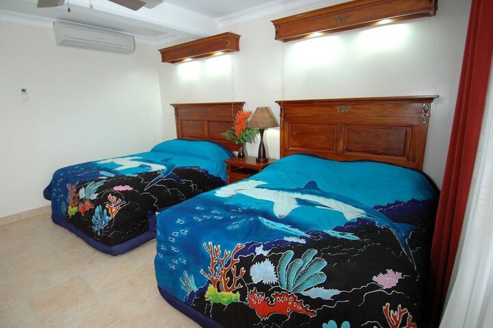 Room 7 of 34