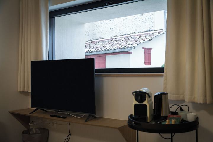 Room 42 of 109