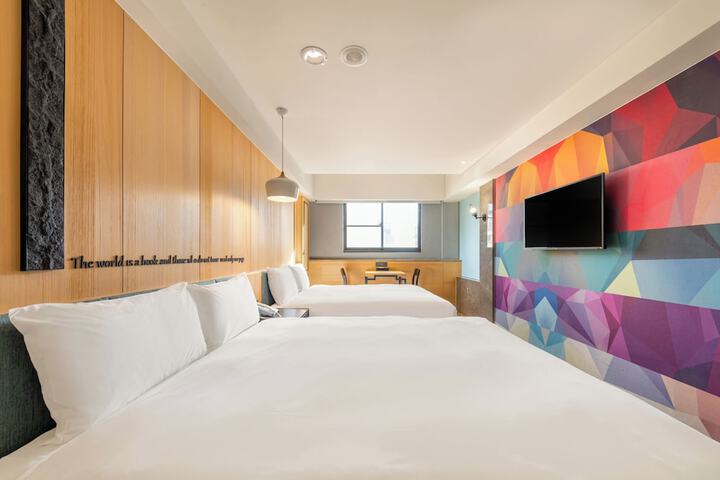 Room 66 of 103