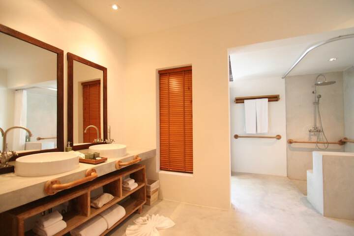 Room 55 of 142