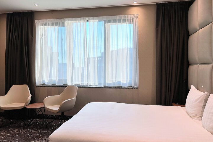 Room 10 of 39