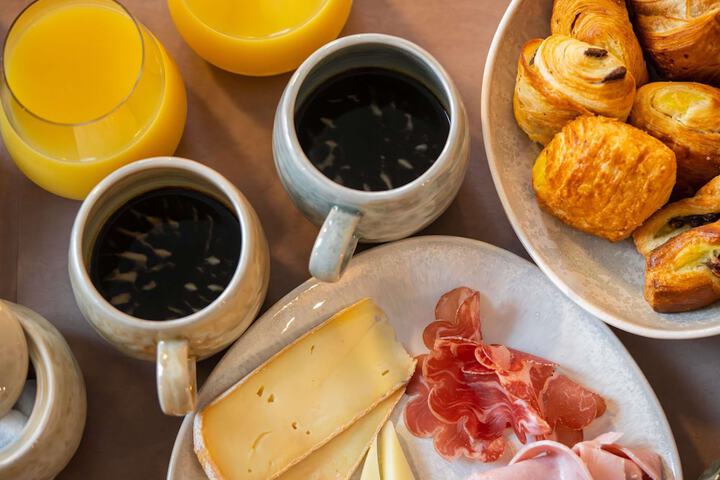 Breakfast area