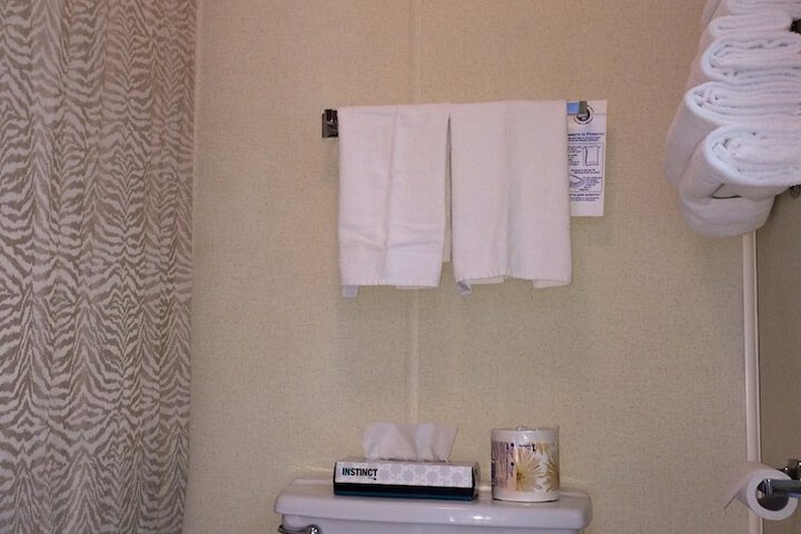 Room 13 of 34