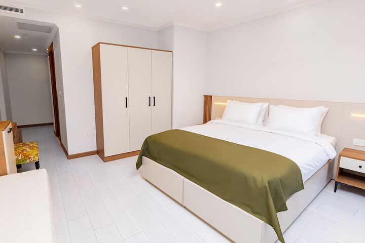 Room 15 of 46