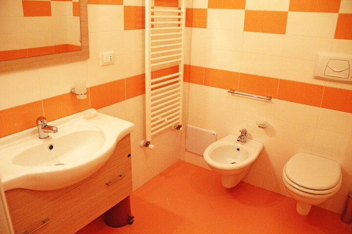 Room 15 of 24