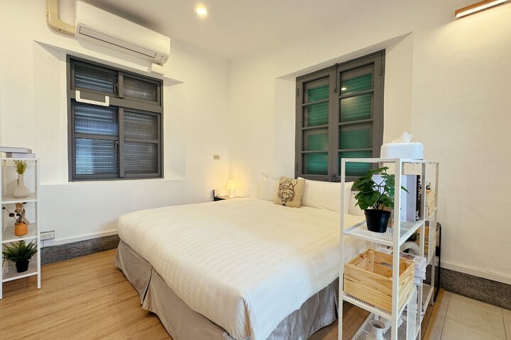 Room 4 of 41
