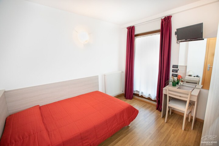 Room 20 of 66