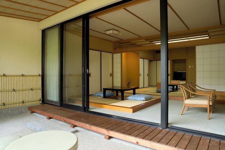 Room 12 of 47