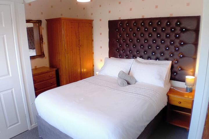 Room 7 of 49