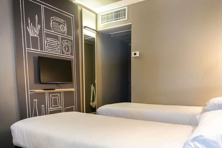 Room 14 of 57