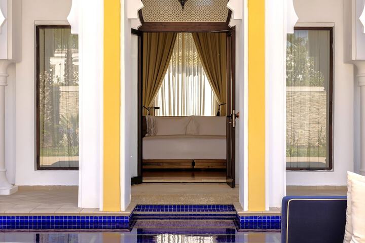 Hotel Exterior 206 of 207