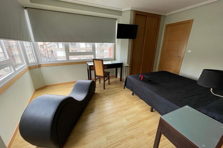 Room 14 of 42