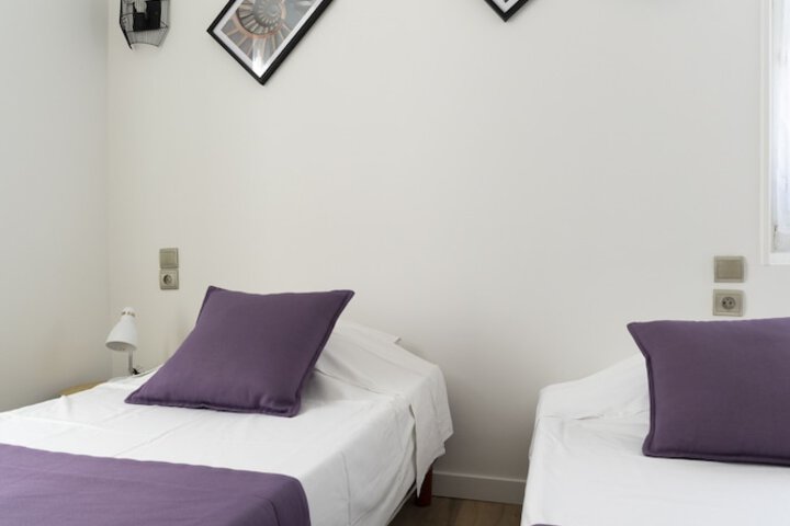 Room 15 of 62