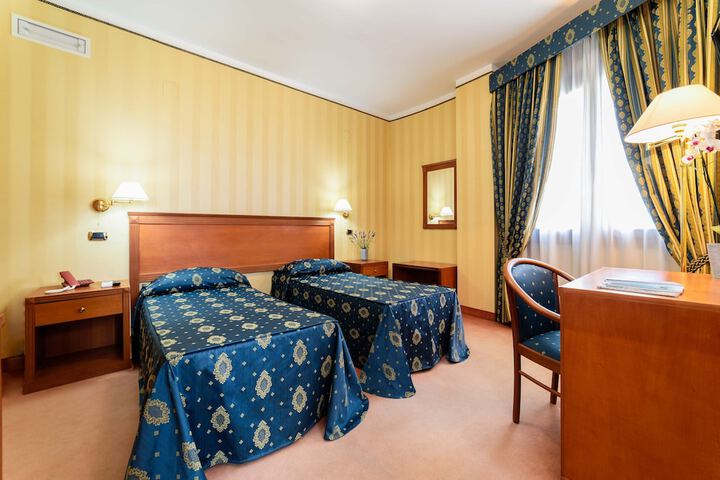Room 19 of 61