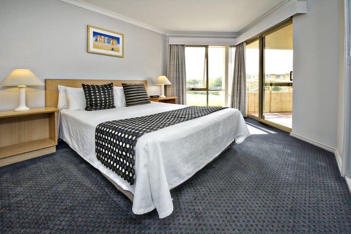 Room 9 of 44