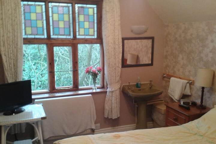 Room 5 of 42