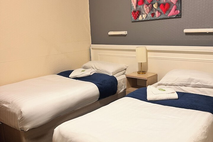 Room 9 of 21