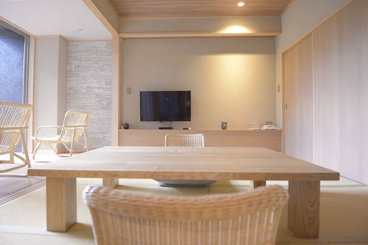 Room 16 of 112