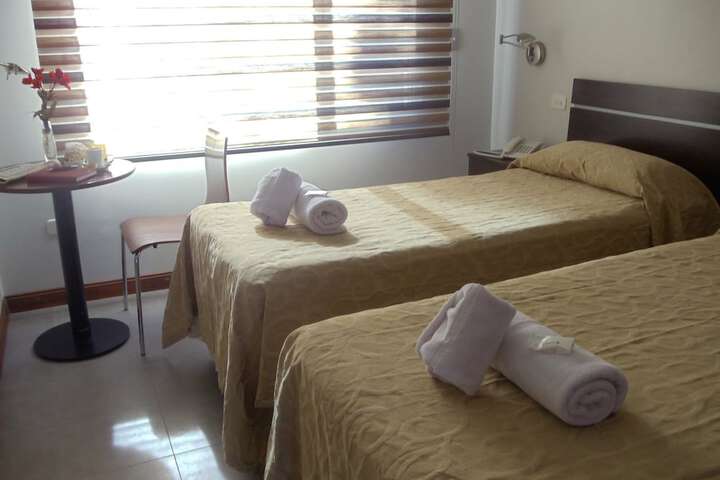 Room 6 of 14