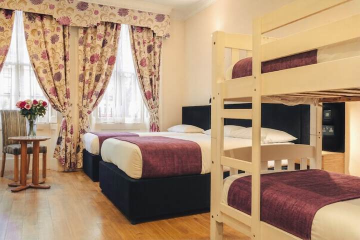 Room 11 of 24