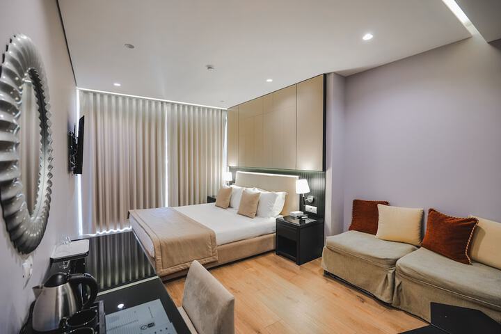 Room 18 of 76