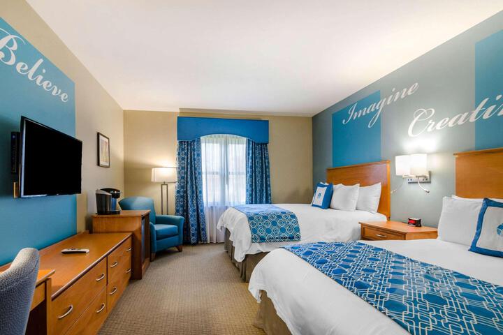2 Queen Beds (2 of 17)
