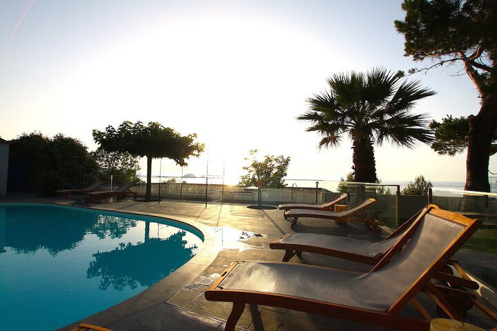 Pool 59 of 76