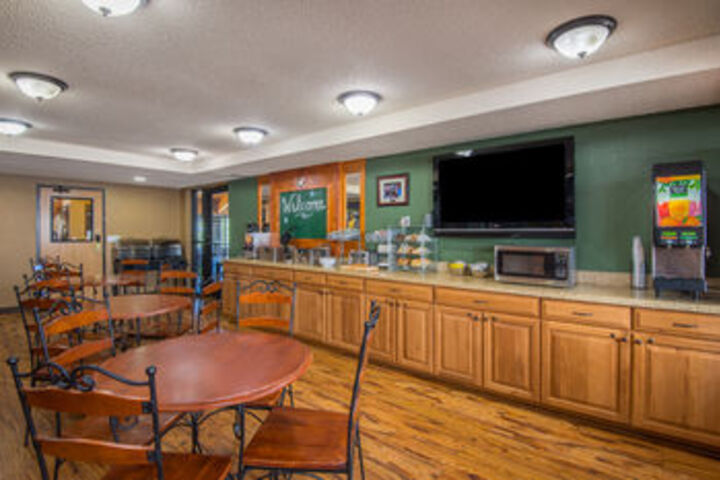 Americinn Lodge and Suites Eagle