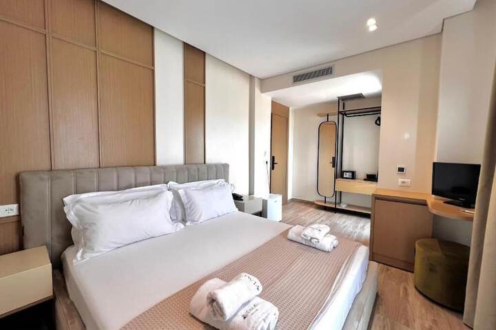 Room 5 of 70