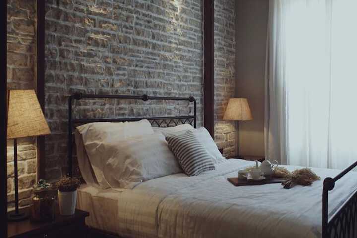 Room 16 of 207