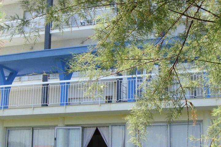Hotel Exterior 42 of 57