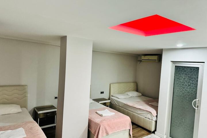 Room 11 of 40