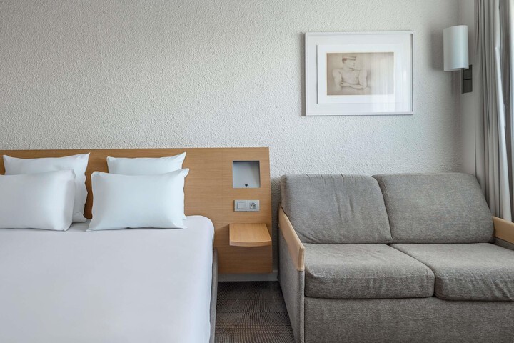 Room 10 of 79