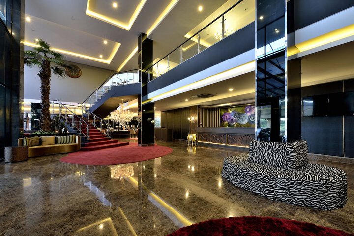 Guest Lobby