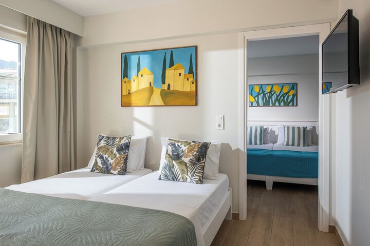 Room 15 of 44