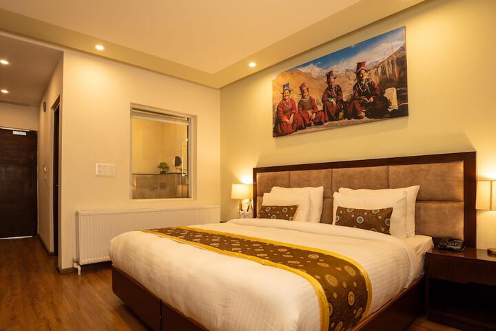 Room 7 of 19
