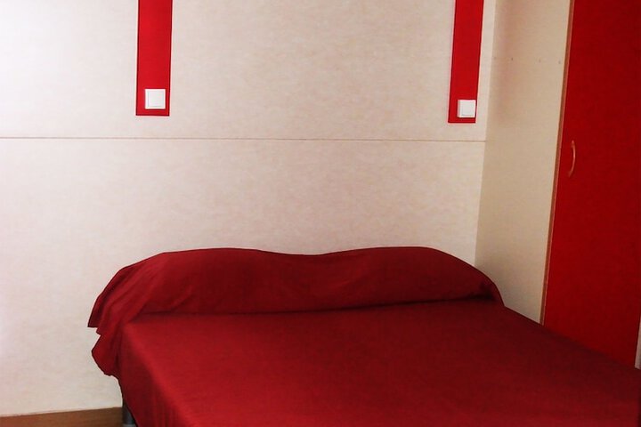Room 5 of 44