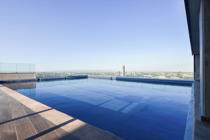Pool 202 of 233